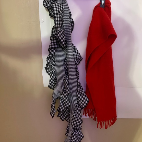Scarves - Picture 2 of 6
